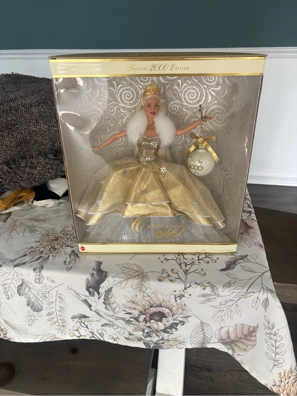Barbie Celebration Doll in Gold and White - Special 2000 Edition